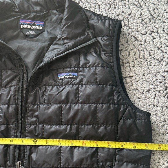 Patagonia Black Vest - Picture 4 of 9